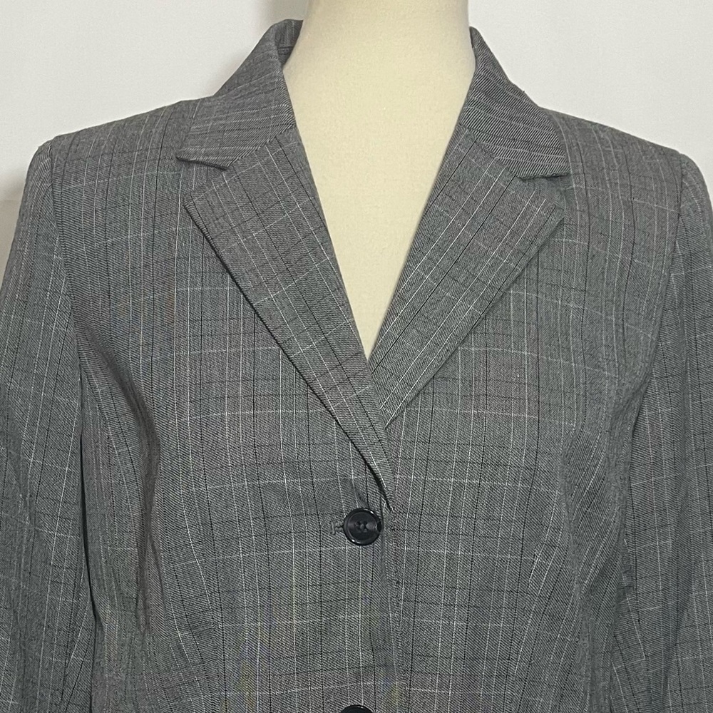 JM Collection Button Up Blazer - Picture 7 of 14